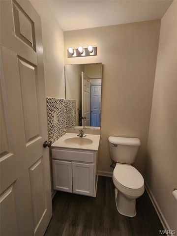 628 Vista Conn Drive, Unincorporated, MO 63125