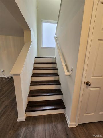 628 Vista Conn Drive, Unincorporated, MO 63125