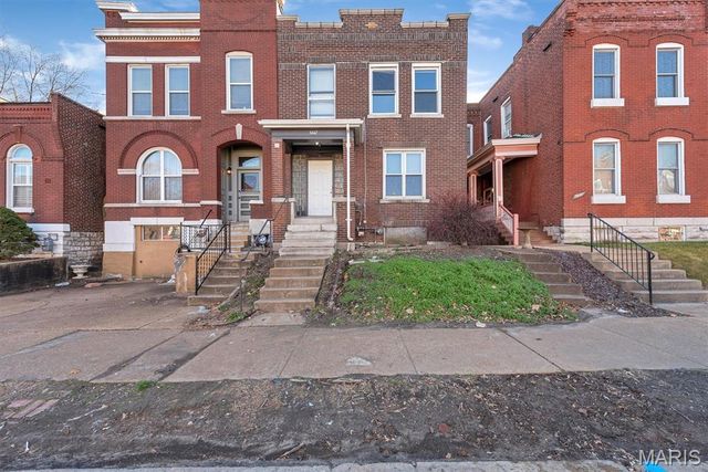3442 Chippewa Street, St Louis, MO 63118