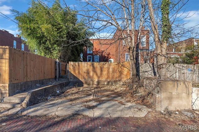 3442 Chippewa Street, St Louis, MO 63118