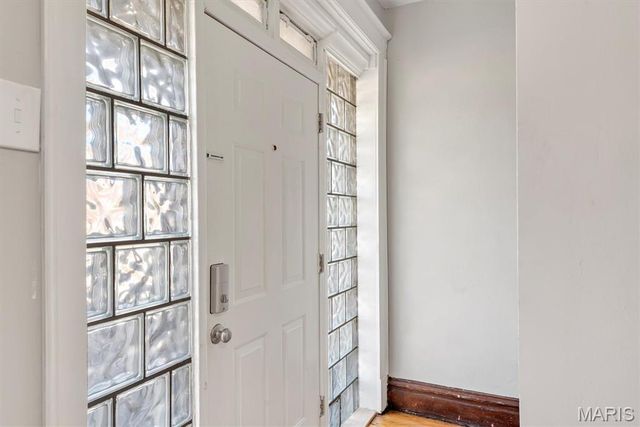 3442 Chippewa Street, St Louis, MO 63118