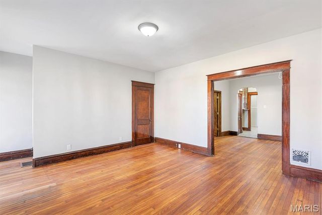 3442 Chippewa Street, St Louis, MO 63118