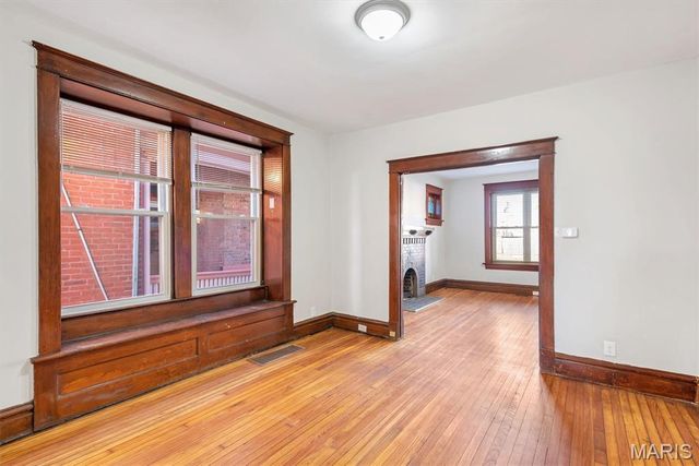 3442 Chippewa Street, St Louis, MO 63118