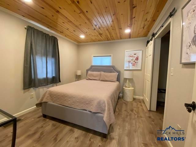 352 PINE MT AVE, Hill City, SD 57745