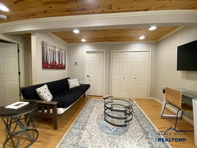 352 PINE MT AVE, Hill City, SD 57745