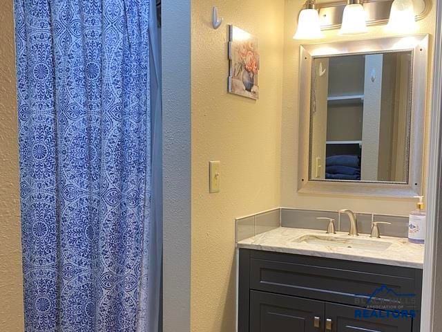 352 PINE MT AVE, Hill City, SD 57745
