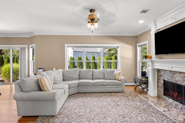 9 Valerie Court, Centereach, NY 11720