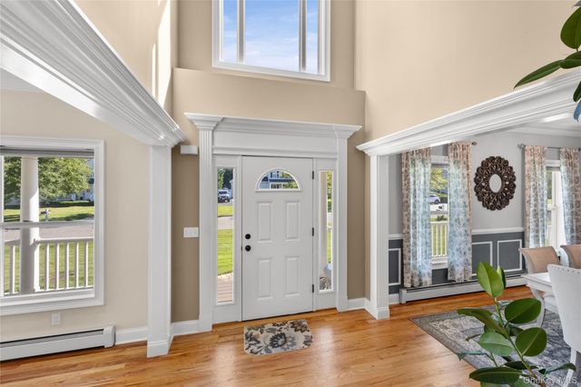 9 Valerie Court, Centereach, NY 11720