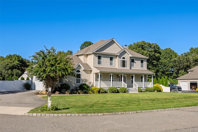 9 Valerie Court, Centereach, NY 11720