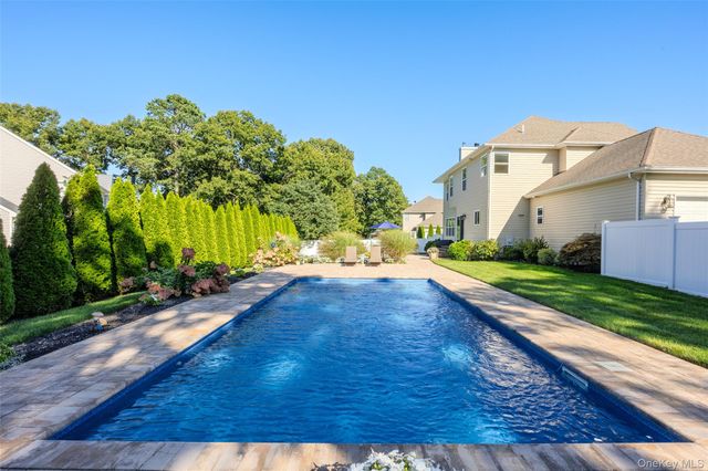 9 Valerie Court, Centereach, NY 11720