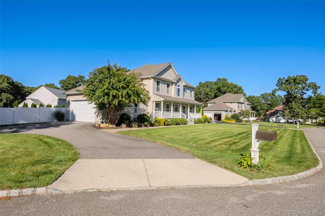 9 Valerie Court, Centereach, NY 11720