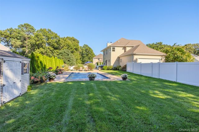 9 Valerie Court, Centereach, NY 11720