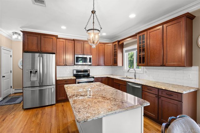 9 Valerie Court, Centereach, NY 11720