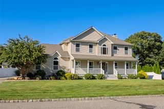 9 Valerie Court, Centereach, NY 11720