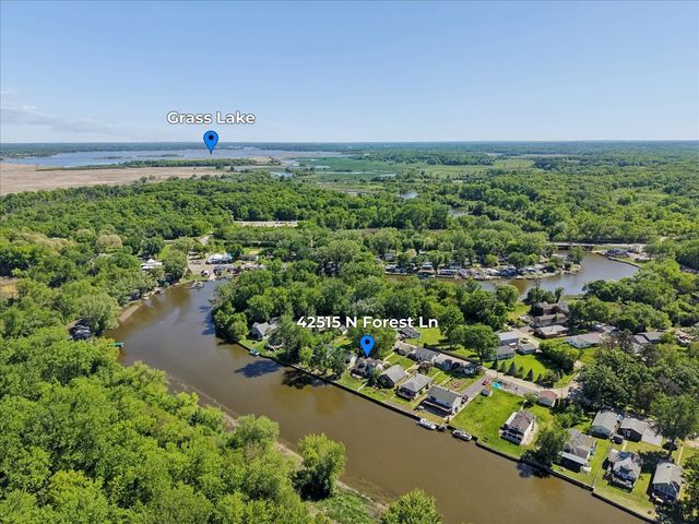 42515 N Forest Lane, Antioch, IL 60002