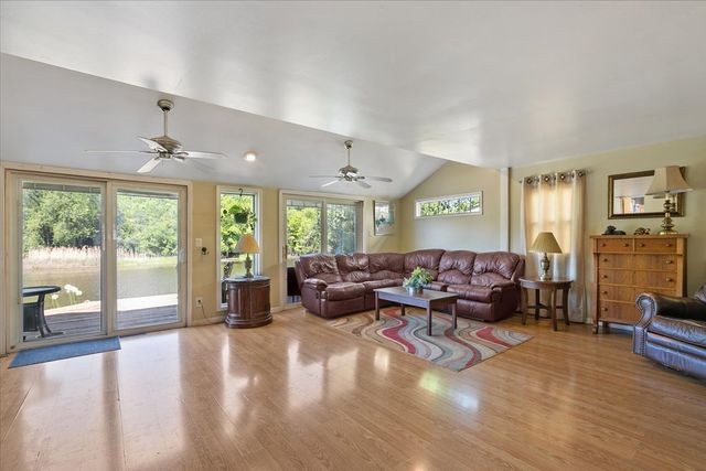 42515 N Forest Lane, Antioch, IL 60002
