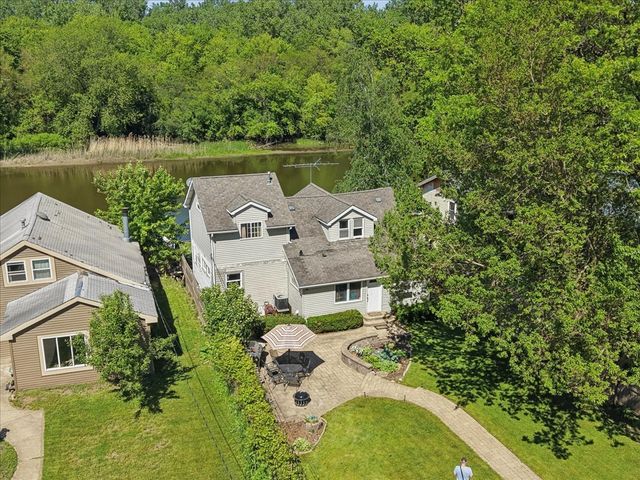 42515 N Forest Lane, Antioch, IL 60002