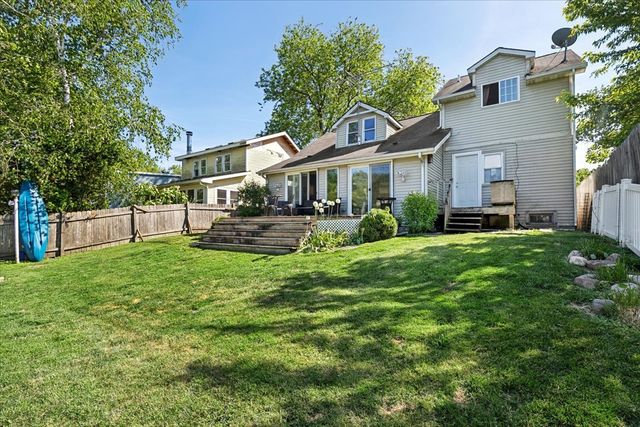 42515 N Forest Lane, Antioch, IL 60002