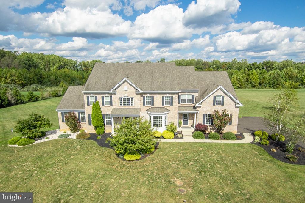 392 OLD YORK RD, HAMILTON, NJ 08620 — exterior