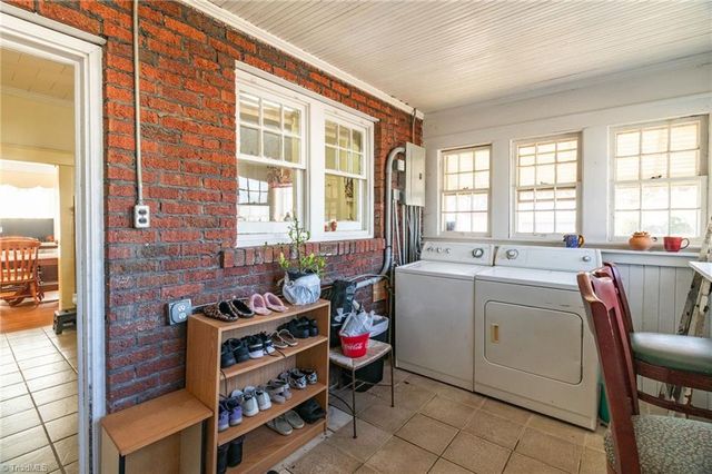 416 S Fayetteville Street, Liberty, NC 27298