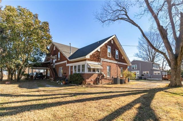 416 S Fayetteville Street, Liberty, NC 27298