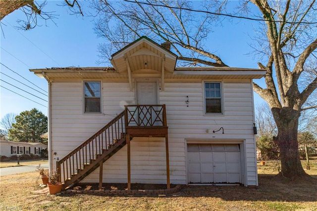 416 S Fayetteville Street, Liberty, NC 27298