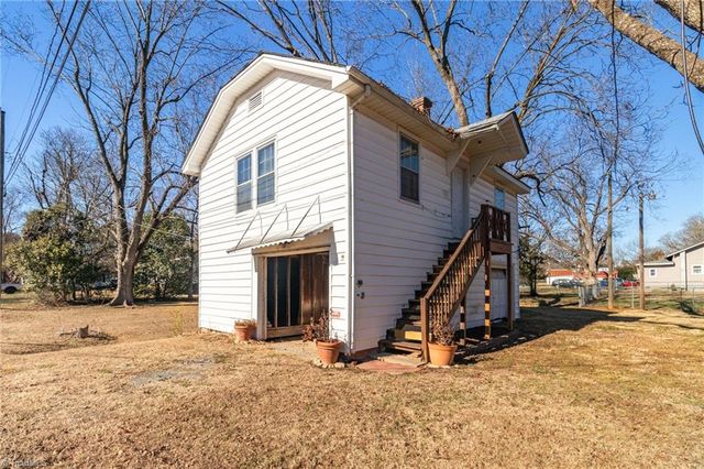 416 S Fayetteville Street, Liberty, NC 27298