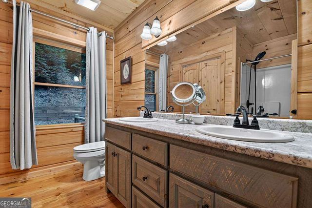 120 Christopher Drive, Ellijay, GA 30540