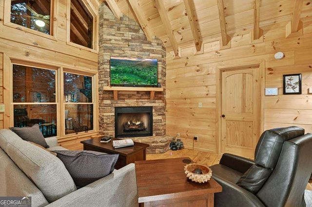 120 Christopher Drive, Ellijay, GA 30540