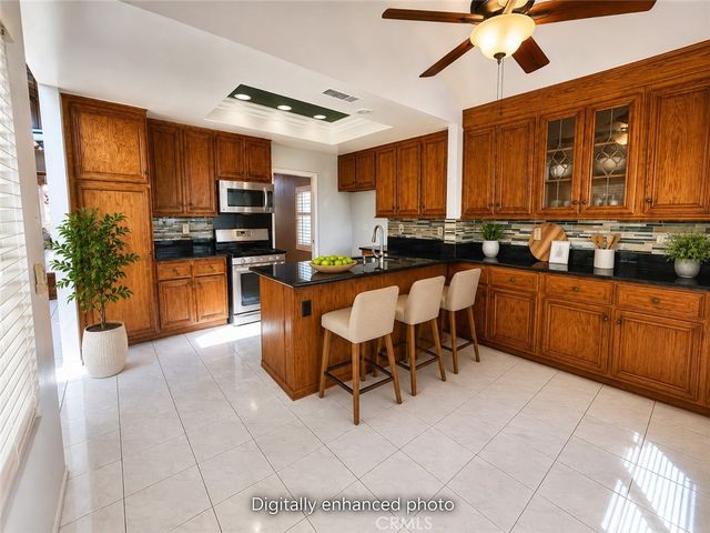10 Bluff Point Circle, Phillips Ranch, CA 91766