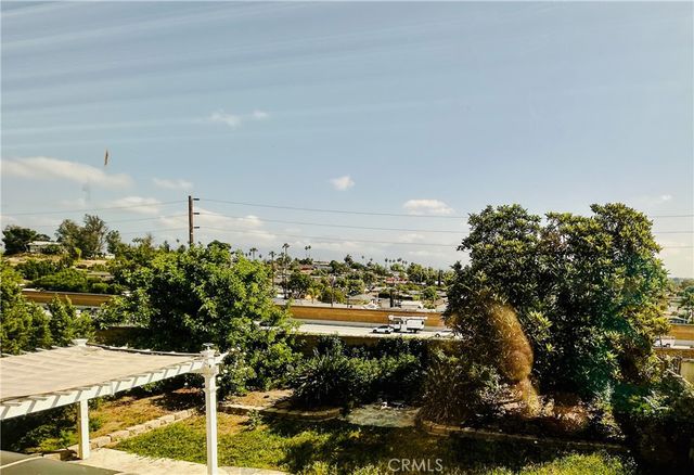 10 Bluff Point Circle, Phillips Ranch, CA 91766