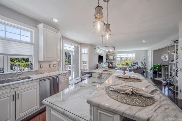 9 Sunset Lane, Patchogue, NY 11772