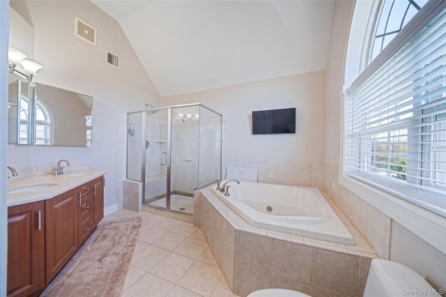 9 Sunset Lane, Patchogue, NY 11772