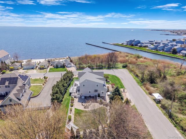 9 Sunset Lane, Patchogue, NY 11772
