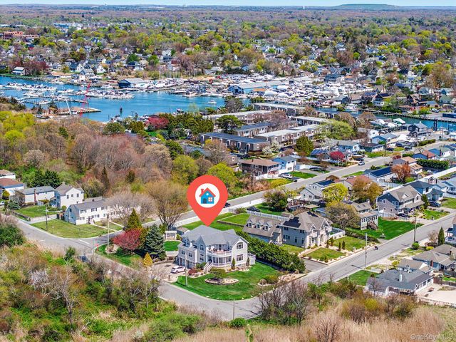 9 Sunset Lane, Patchogue, NY 11772