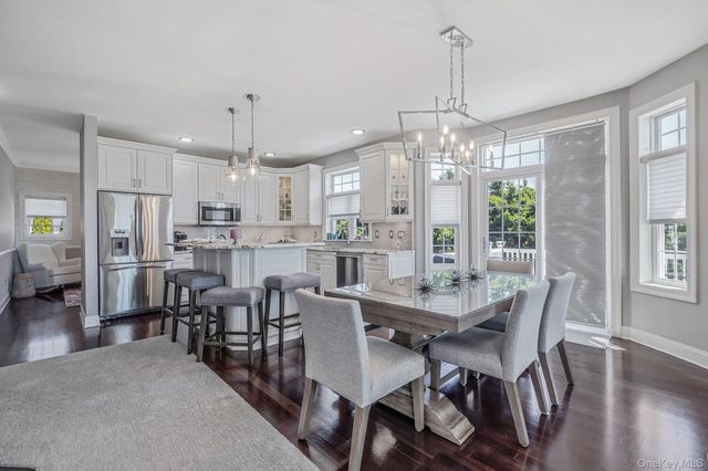 9 Sunset Lane, Patchogue, NY 11772