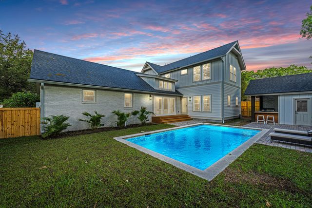 1405 Heather Drive, Mount Pleasant, SC 29464
