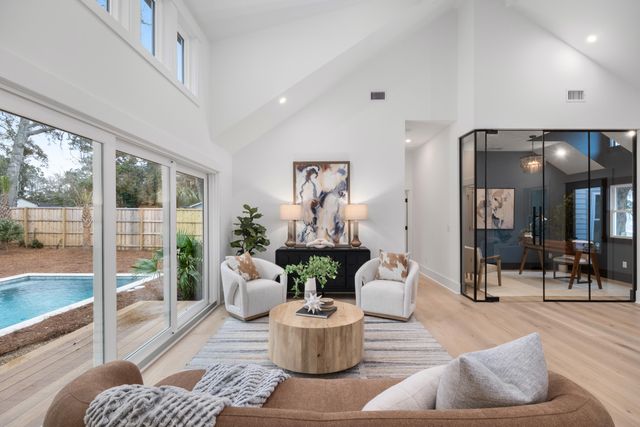 1405 Heather Drive, Mount Pleasant, SC 29464