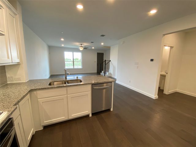 2721 Vista Park Lane, Lewisville, TX 75067