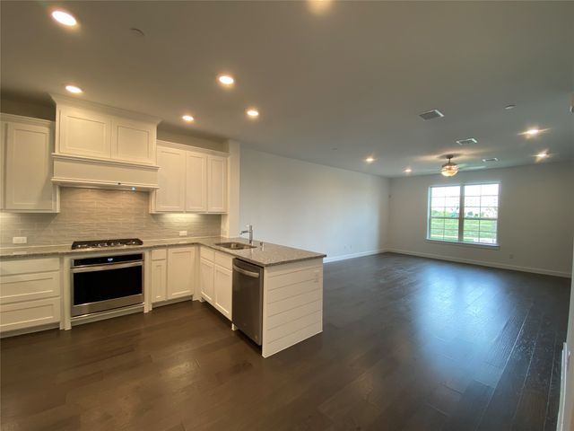 2721 Vista Park Lane, Lewisville, TX 75067