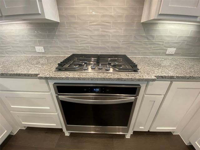 2721 Vista Park Lane, Lewisville, TX 75067