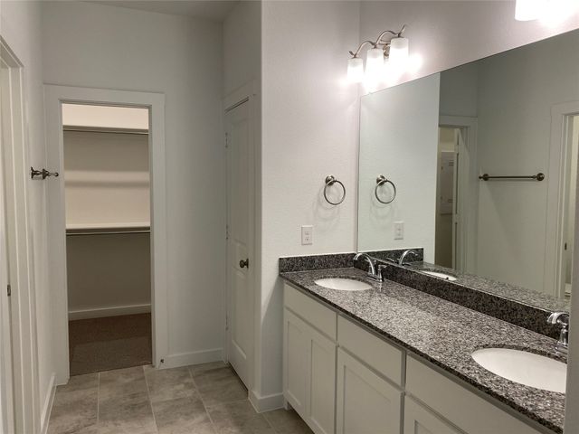 2721 Vista Park Lane, Lewisville, TX 75067