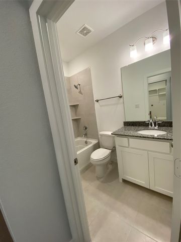 2721 Vista Park Lane, Lewisville, TX 75067