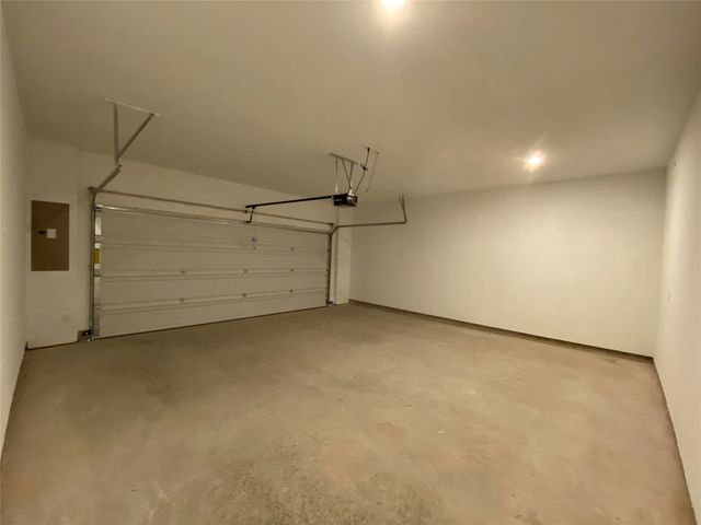 2721 Vista Park Lane, Lewisville, TX 75067