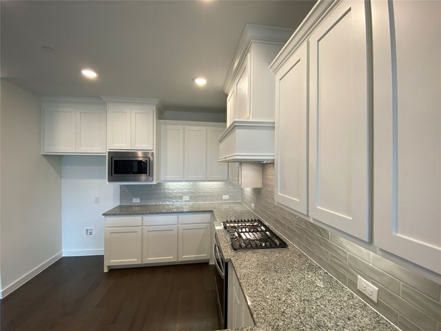 2721 Vista Park Lane, Lewisville, TX 75067