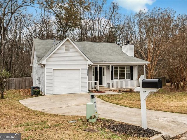 5781 Creekside Drive, Rex, GA 30273