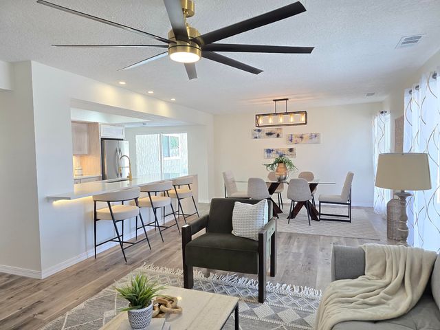 1621 37th Street SE, Rio Rancho, NM 87124