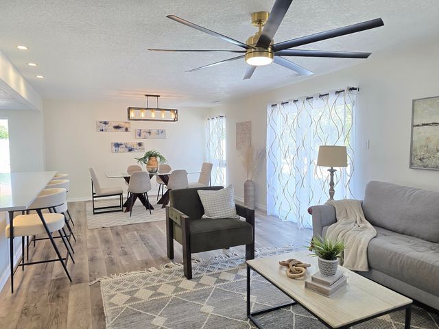 1621 37th Street SE, Rio Rancho, NM 87124