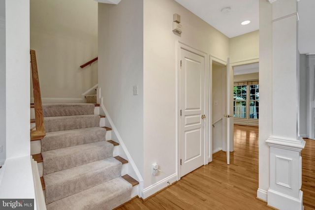 5257 WINTER VIEW DR, Alexandria, VA 22312