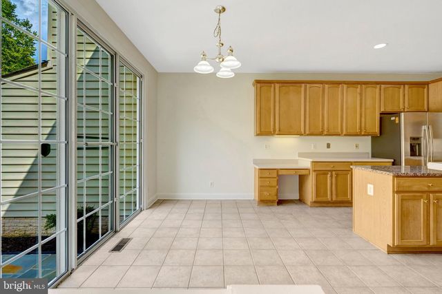 5257 WINTER VIEW DR, Alexandria, VA 22312